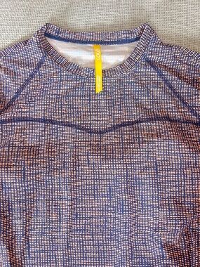 Lole Long Sleeve Swim Tee - Navy and Coral Microprint size Small